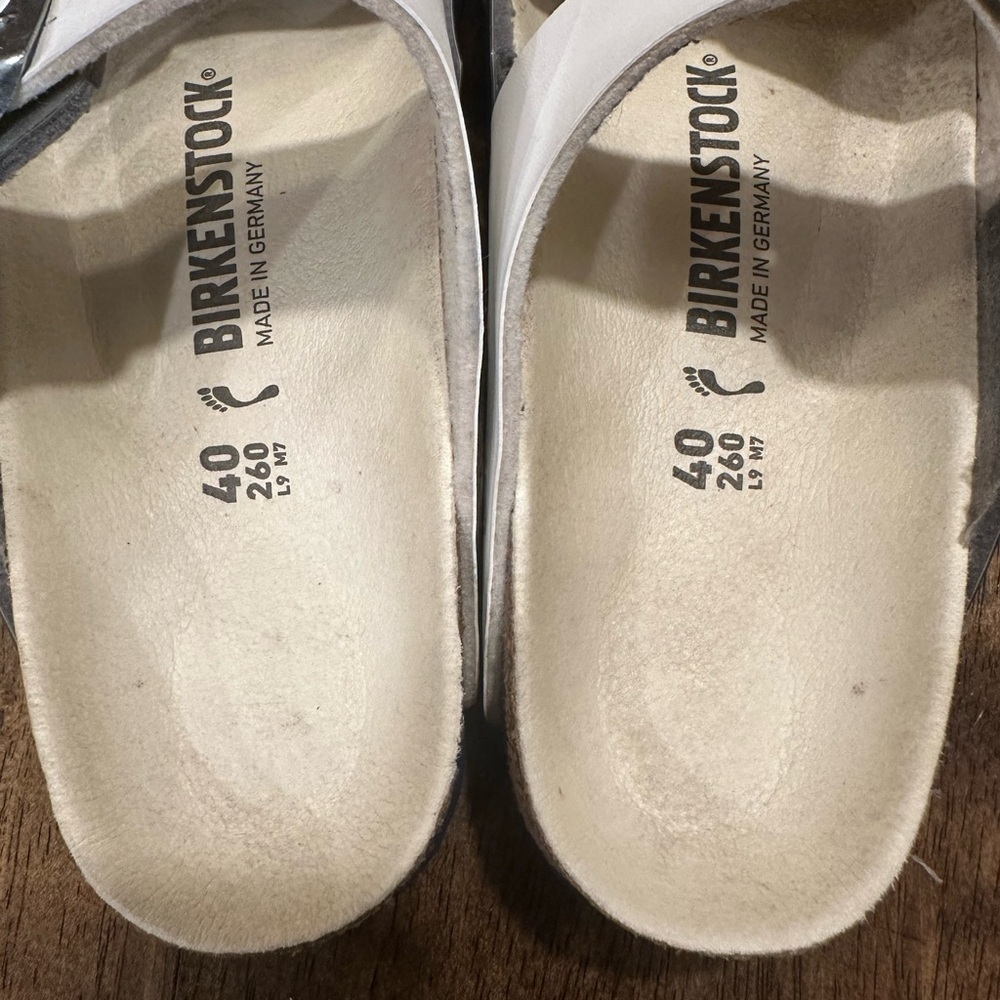 Birkenstock Women’s Metallic Silver Sandals - Picture 4 of 11